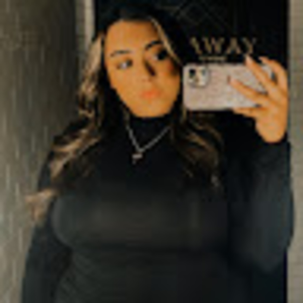 Meet your Posher, Micayla